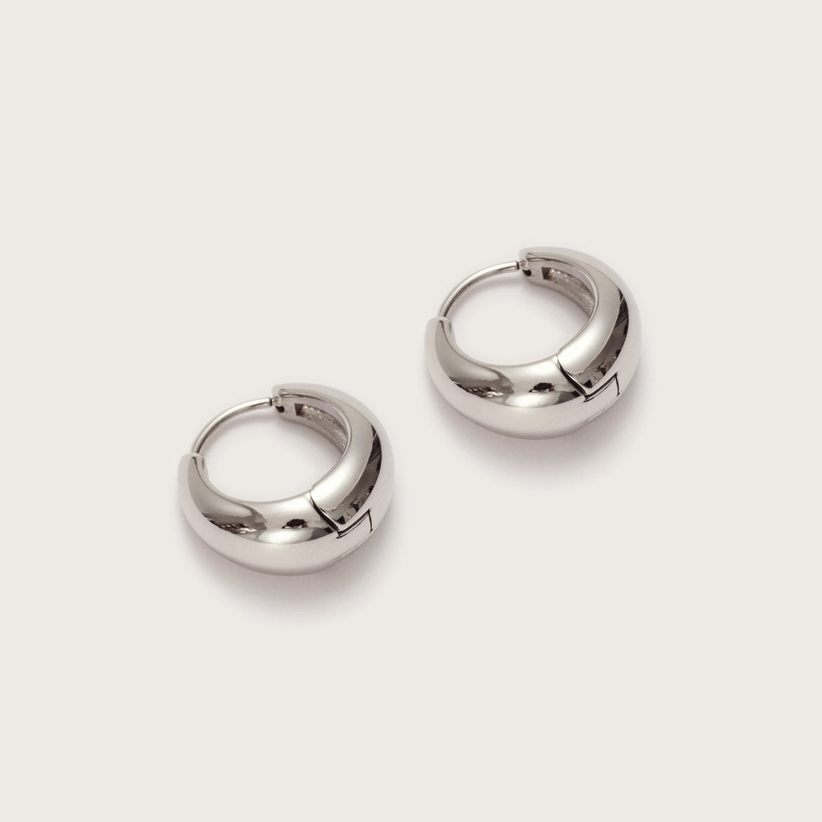 Aros Huggie Dome Plateados