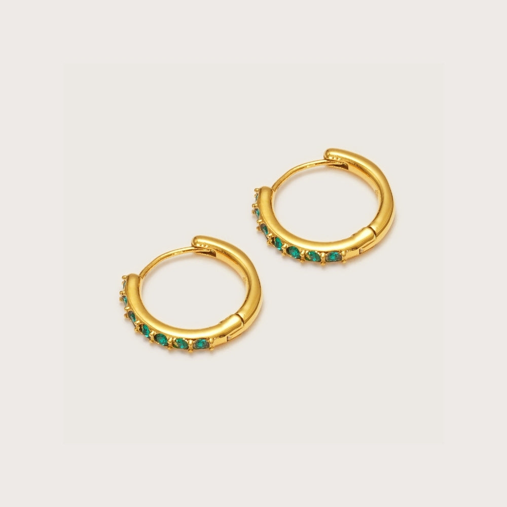 Aros Huggie de Cristal Esmeralda Dorados