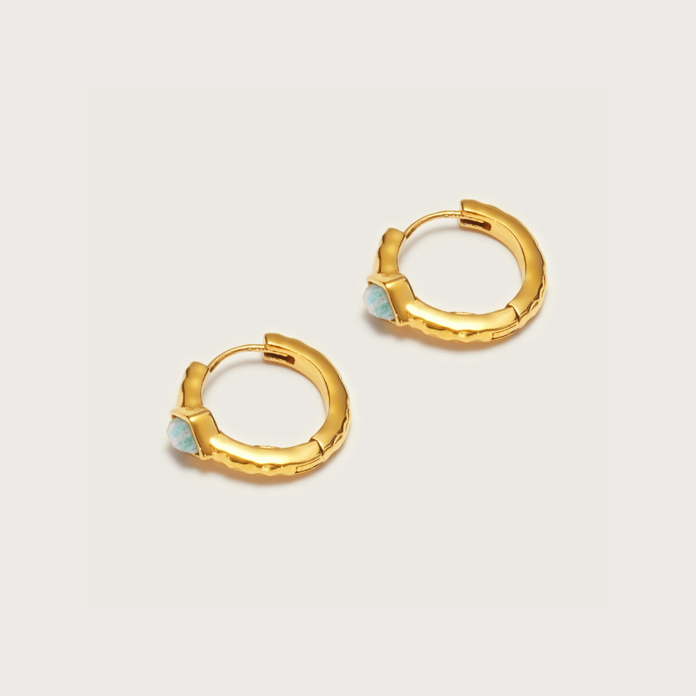 Aros Huggie Ethereal de Amazonita Dorados