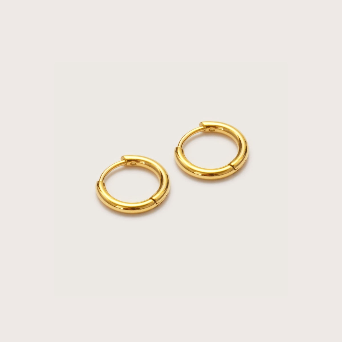 Aros Huggie Ultimate 8 mm Dorados