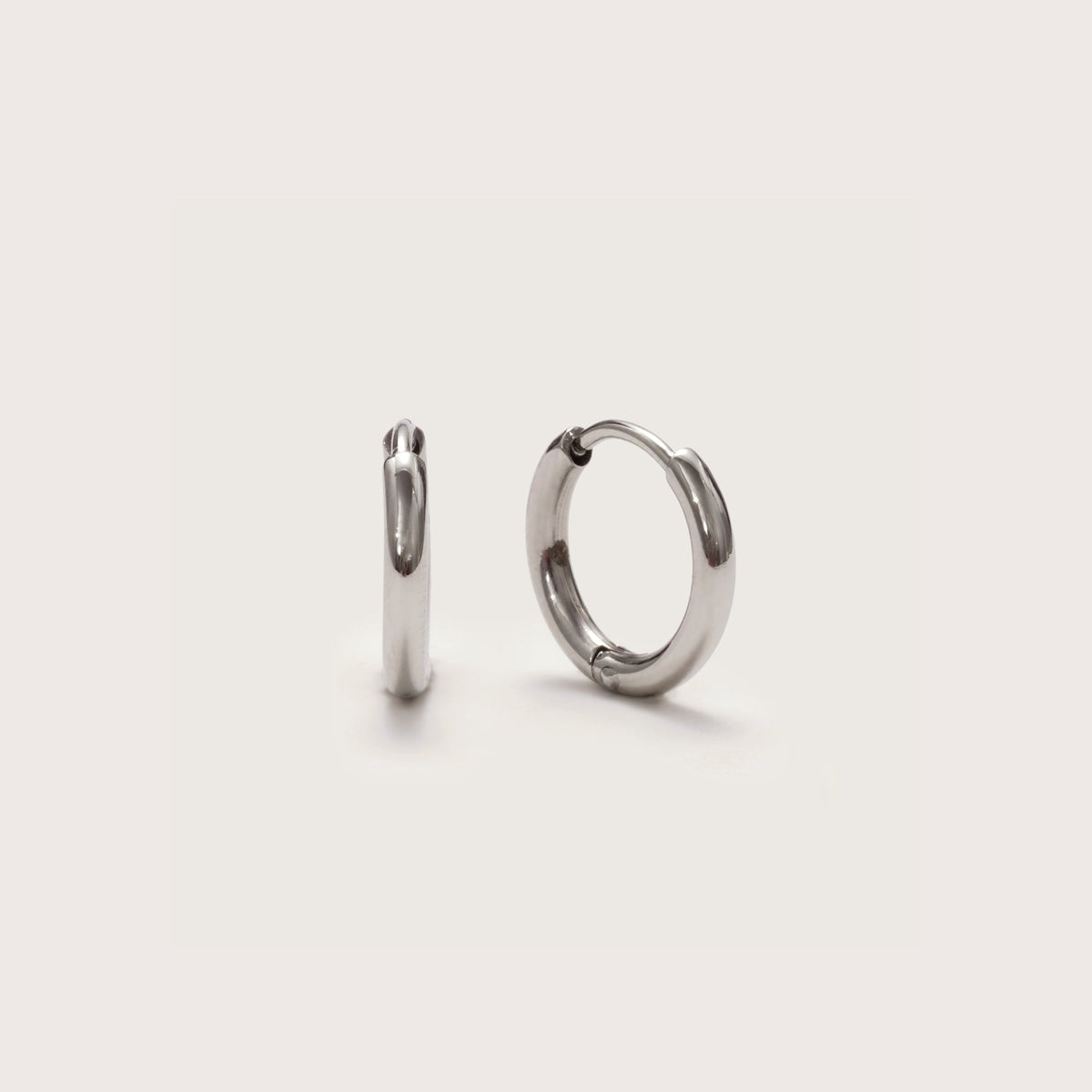 Aros Huggie Ultimate 8 mm Plateados